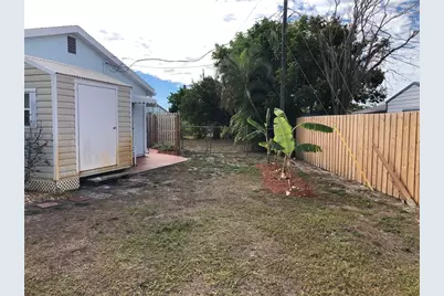 119 Oldenburgh Court NE, Port Charlotte, FL 33952 - Photo 22