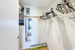 3785 Lake Bayshore Dr, Bradenton, FL 34205 - Photo 20