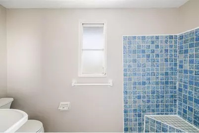 6051 Carlton Avenue, Sarasota, FL 34231 - Photo 16