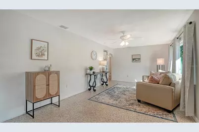 209 Briggs Court, Sarasota, FL 34237 - Photo 4