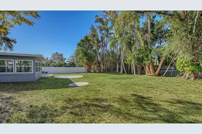 209 Briggs Court, Sarasota, FL 34237 - Photo 34