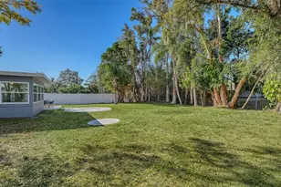 209 Briggs Ct, Sarasota, FL 34237 - Photo 34