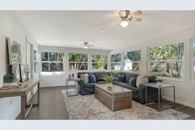 209 Briggs Court, Sarasota, FL 34237 - Photo 14