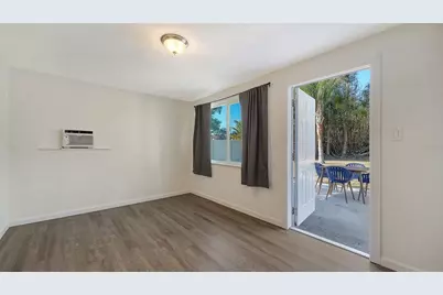 209 Briggs Court, Sarasota, FL 34237 - Photo 28