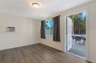 209 Briggs Ct, Sarasota, FL 34237 - Photo 28