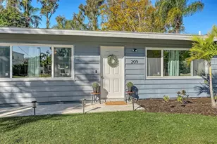 209 Briggs Ct, Sarasota, FL 34237 - Photo 2