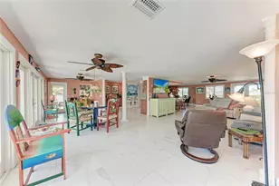 608 Hampshire Ln, Holmes Beach, FL 34217 - Photo 28