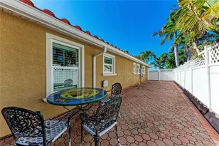 608 Hampshire Ln, Holmes Beach, FL 34217 - Photo 58