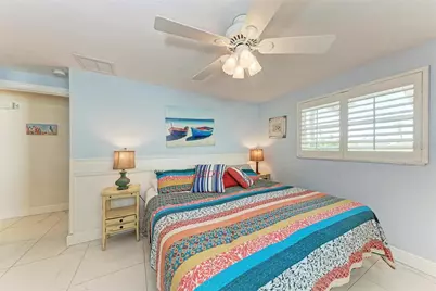 608 Hampshire Lane, Holmes Beach, FL 34217 - Photo 42