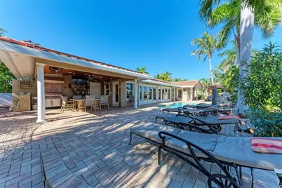 608 Hampshire Lane, Holmes Beach, FL 34217 - Photo 52