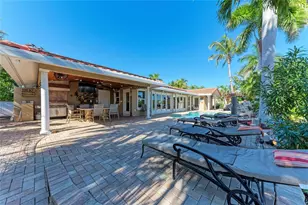 608 Hampshire Ln, Holmes Beach, FL 34217 - Photo 52