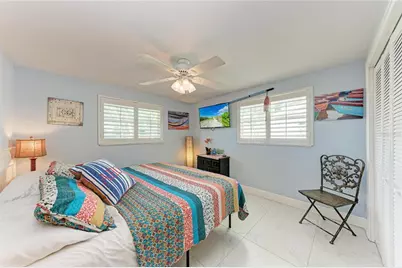 608 Hampshire Lane, Holmes Beach, FL 34217 - Photo 40