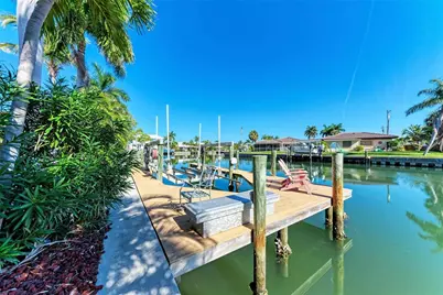 608 Hampshire Lane, Holmes Beach, FL 34217 - Photo 50