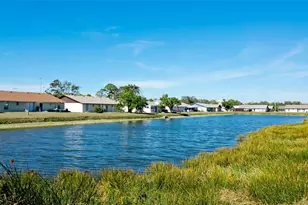 7811 43rd Ave Dr W, Bradenton, FL 34209 - Photo 32