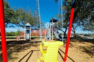 7811 43rd Ave Dr W, Bradenton, FL 34209 - Photo 36