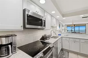 1975 Gulf of Mexico Dr, Longboat Key, FL 34228 - Photo 12