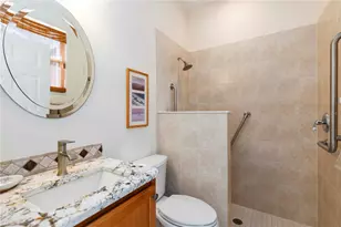 7918 Edmonston Cir, University Park, FL 34201 - Photo 26