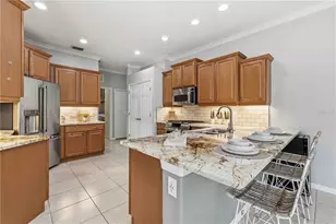 7918 Edmonston Cir, University Park, FL 34201 - Photo 12