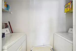 1020 Villagio Cir, Sarasota, FL 34237 - Photo 14