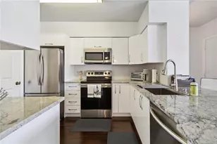 1020 Villagio Cir, Sarasota, FL 34237 - Photo 12