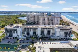 1102 Benjamin Franklin Dr, Sarasota, FL 34236 - Photo 2