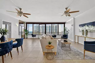 1102 Benjamin Franklin Dr, Sarasota, FL 34236 - Photo 4