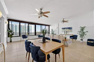 1102 Benjamin Franklin Dr, Sarasota, FL 34236 - Photo 4