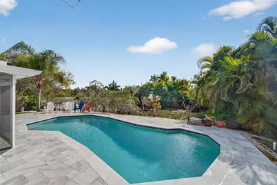 3326 Rowena Street, Sarasota, FL 34231 - Photo 24