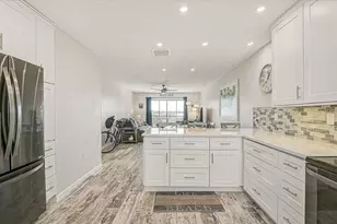 1624 Stickney Point Rd, Sarasota, FL 34231 - Photo 8