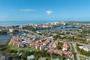 1624 Stickney Point Rd, Sarasota, FL 34231 - Photo 30