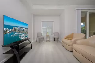 750 N Tamiami Trl, Sarasota, FL 34236 - Photo 4