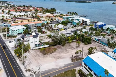 1101 Gulf Drive N, Bradenton Beach, FL 34217 - Photo 8