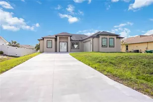 6146 Grandeur St, Englewood, FL 34224 - Photo 2