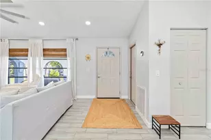 4852 Greencroft Rd, Sarasota, FL 34235 - Photo 10