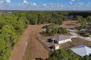 8015 Sandalwood Circle, Labelle, FL 33935 - Photo 6