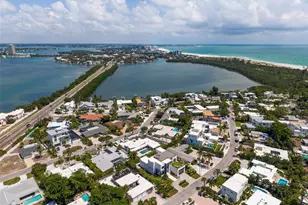 1212 Center Pl, Sarasota, FL 34236 - Photo 48