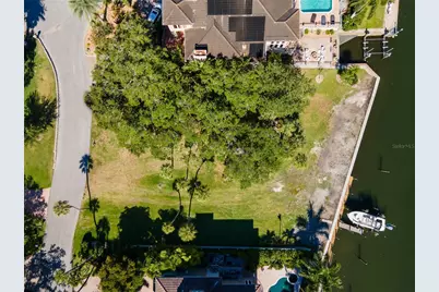 955 Whitakers Lane, Sarasota, FL 34236 - Photo 2