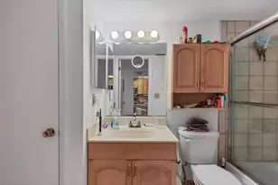 1310 Glen Oaks Dr E, Sarasota, FL 34232 - Photo 22