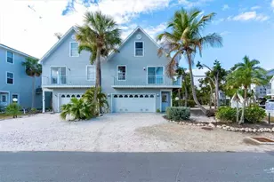 6250 Holmes Blvd, Holmes Beach, FL 34217 - Photo 2
