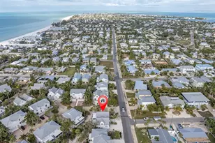 6250 Holmes Blvd, Holmes Beach, FL 34217 - Photo 36