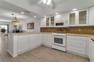 6342 Midnight Pass Rd, Sarasota, FL 34242 - Photo 10