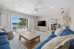 8632 Dunmore Dr, Sarasota, FL 34231 - Photo 14