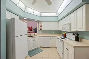 7033 Strand Cir, Bradenton, FL 34203 - Photo 4