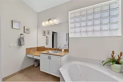 6502 42nd Street E, Sarasota, FL 34243 - Photo 18