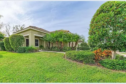 12758 Coastal Breeze Way, Lakewood Ranch, FL 34211 - Photo 2