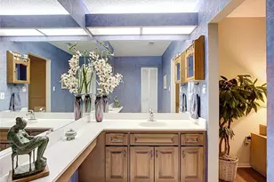 4683 Oak Hollow Dr, Sarasota, FL 34241 - Photo 20