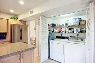 4683 Oak Hollow Dr, Sarasota, FL 34241 - Photo 30