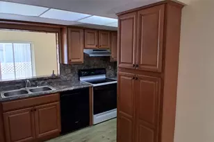 441 Rubens Dr E, Nokomis, FL 34275 - Photo 6