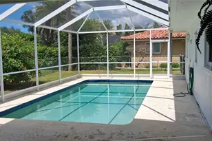 441 Rubens Dr E, Nokomis, FL 34275 - Photo 4