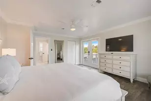 5708 Holmes Blvd, Holmes Beach, FL 34217 - Photo 20